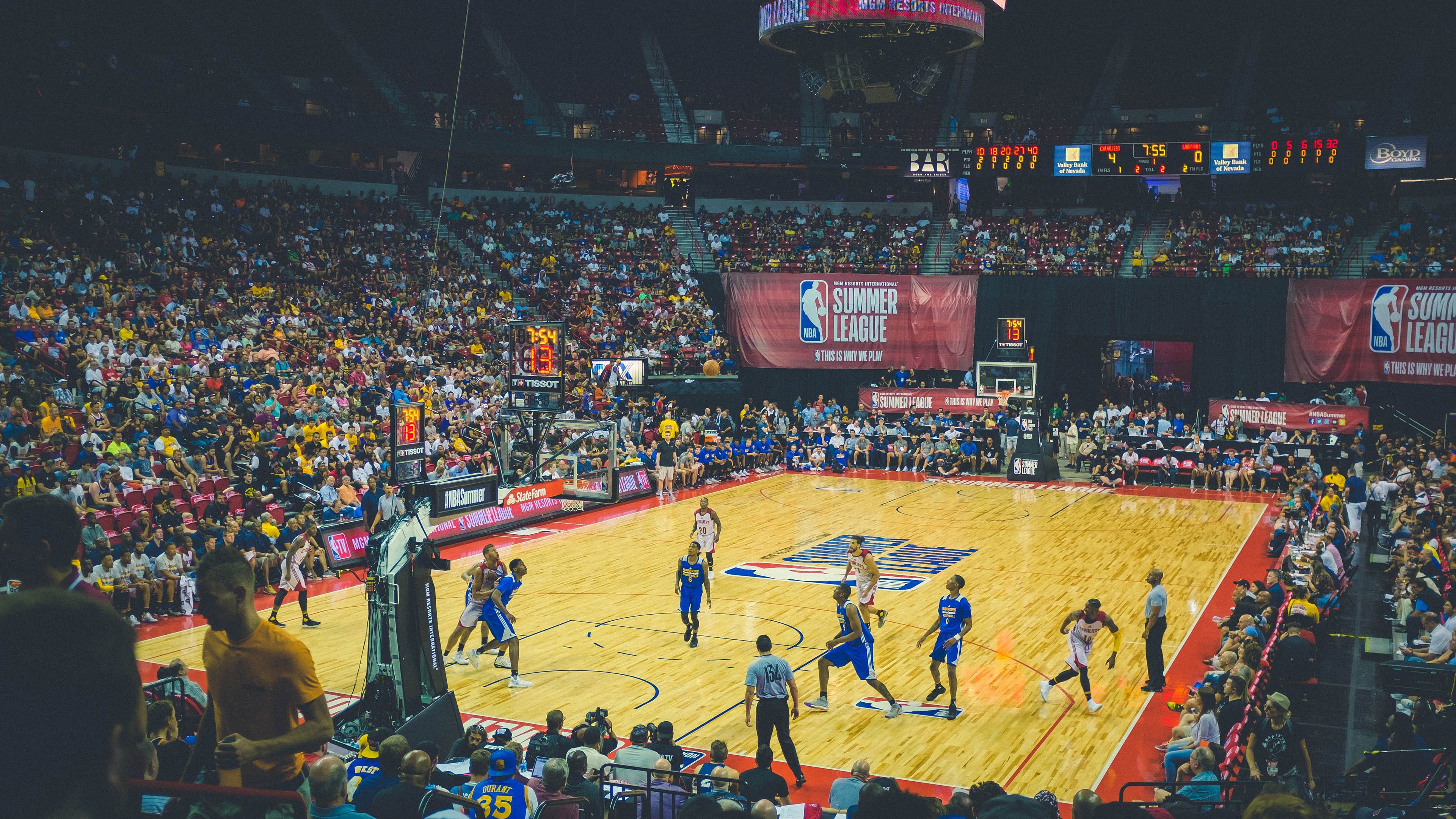 爱游戏-_森林狼迎来反弹，球队士气大增_，森林狼近况